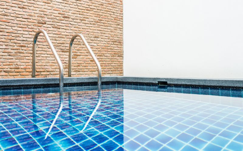 Pool Tiling Service